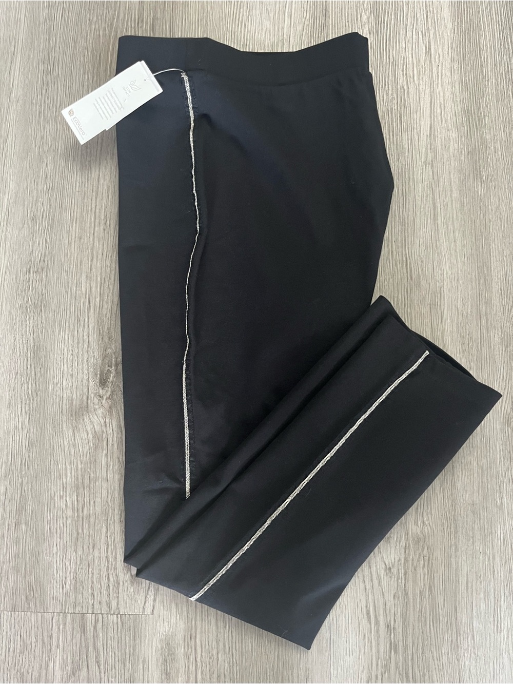 415–NWT Black Slim Pants with Contrast Side Stitch